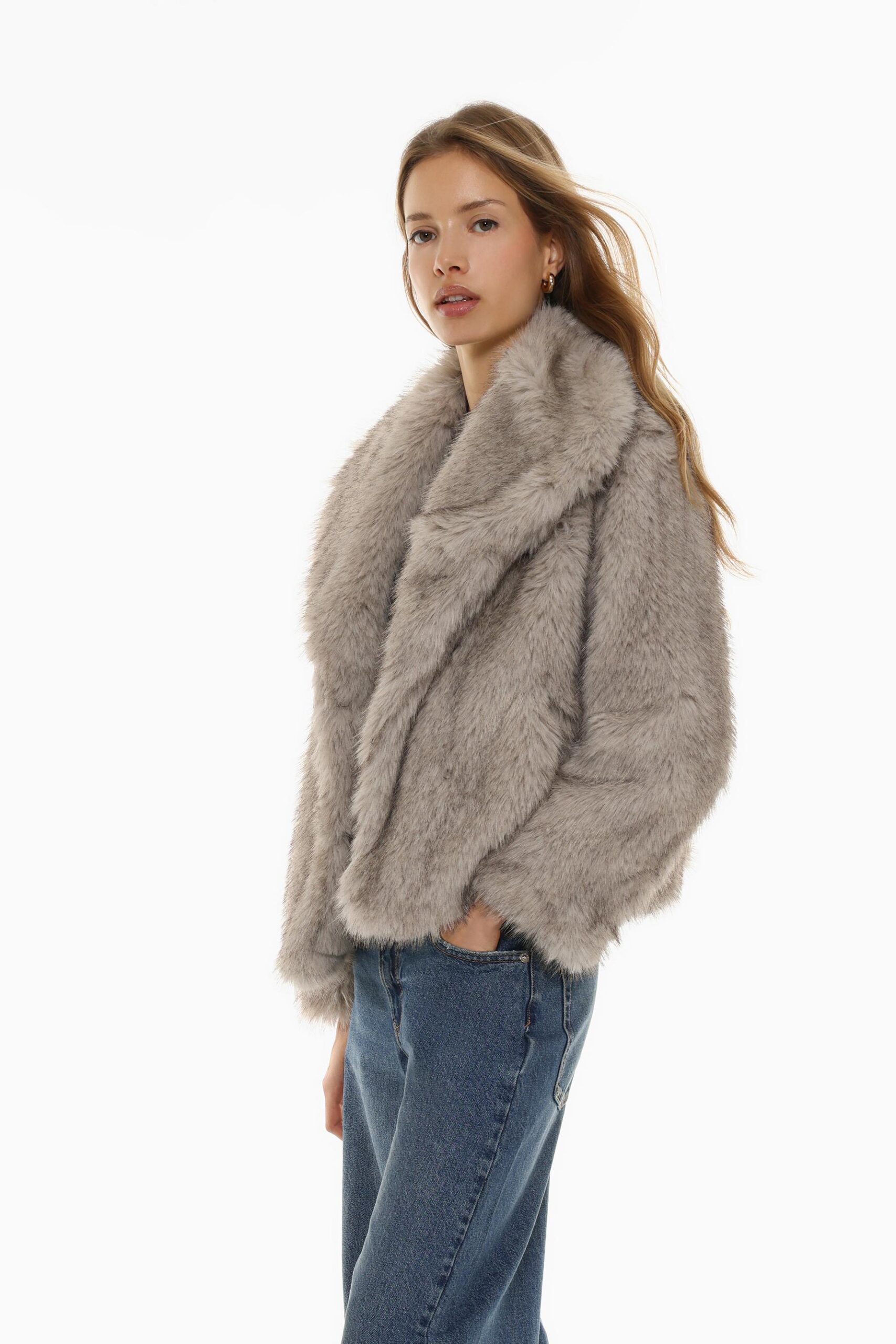 abrigo-efecto-pelo-697btz-1.jpg