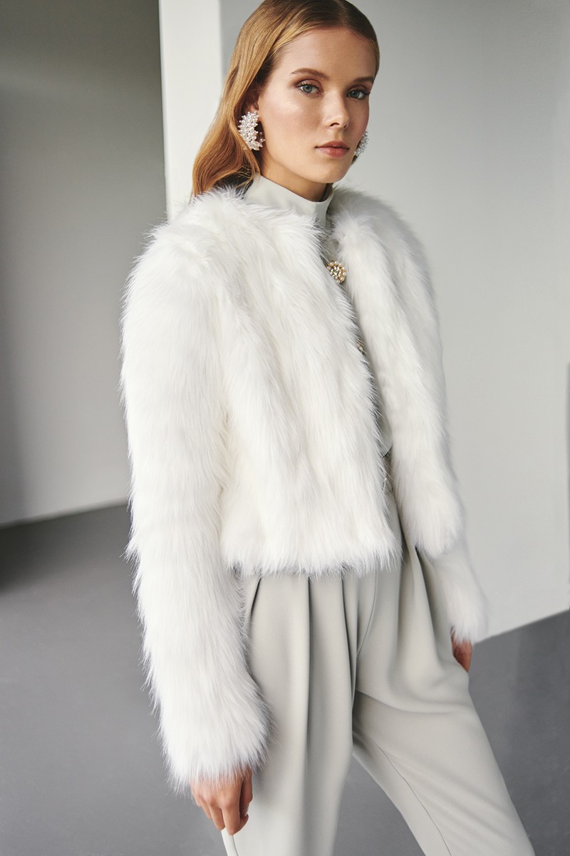 abrigo-pelo-blanco-850wif-1.jpg