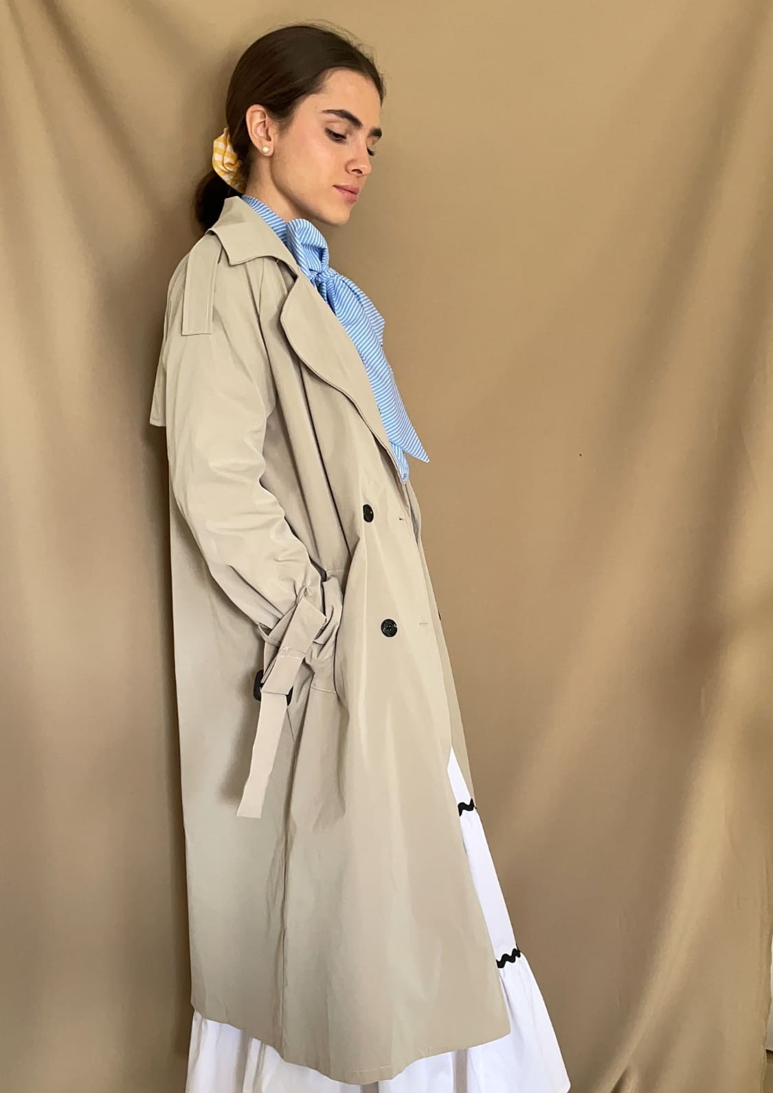 gabardina-beige-mujer-869jke-1.jpg